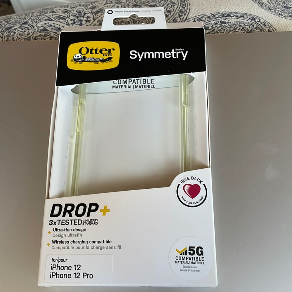 iPhone 12 and iPhone 12 Pro case otter box symmetry series